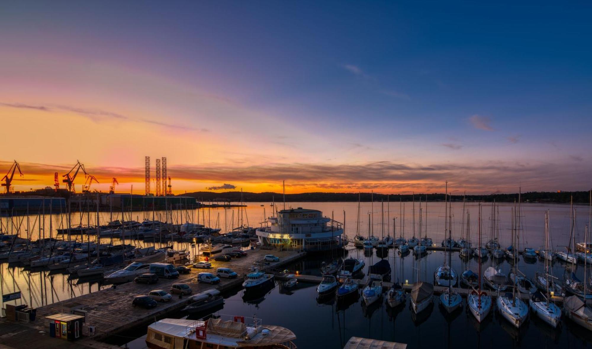 Yacht Marina Apartament Pula